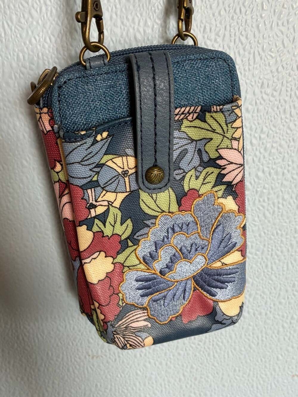 Sakroots Crossbody Purse/Wallet Floral with Embroidered Flower